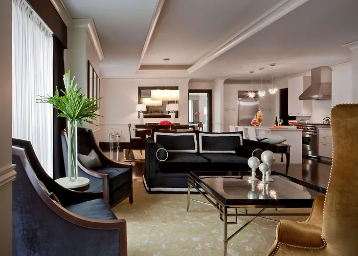 Waldorf Astoria Chicago